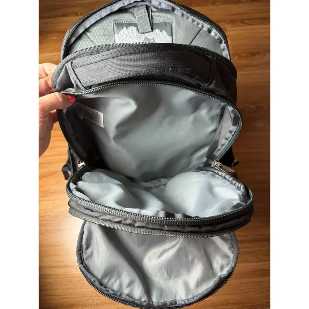 The North Face Women’s Borealis Backpack TNF Black Ashen Purple Lavender Bungee
